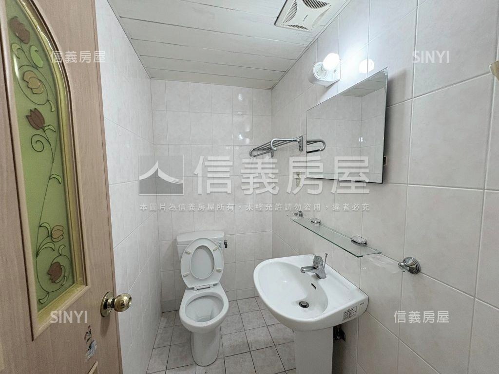 近東寧商圈屋況佳一樓寓房屋室內格局與周邊環境