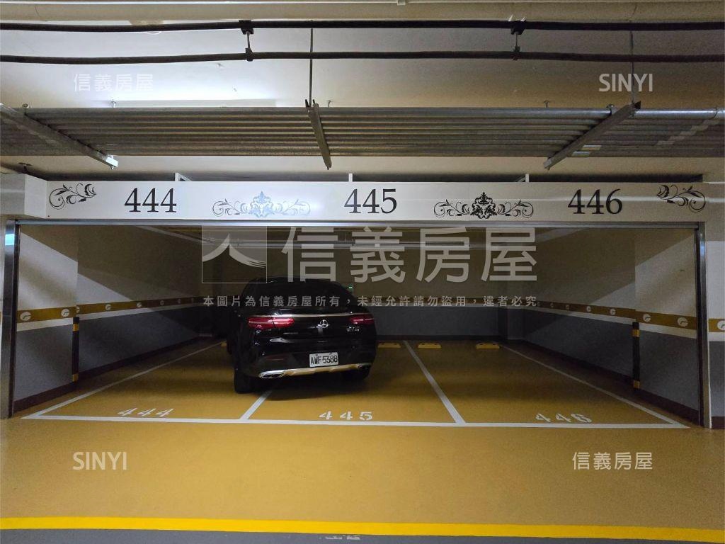 中央公園露台大空間房屋室內格局與周邊環境