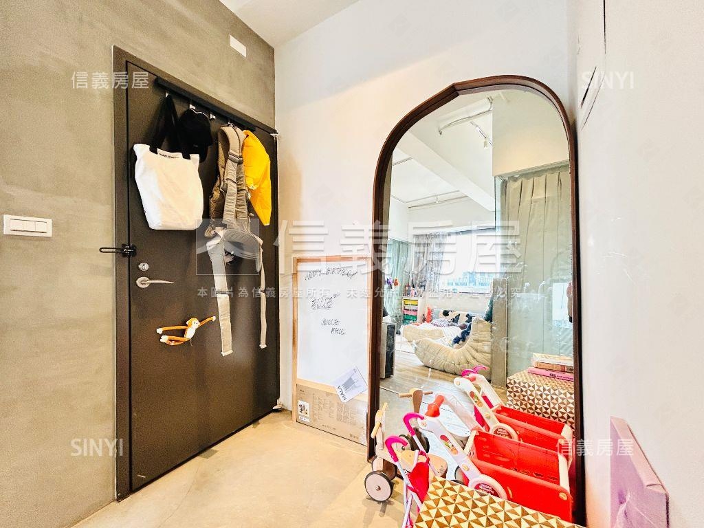 高樓二房附車位日光天際宅房屋室內格局與周邊環境