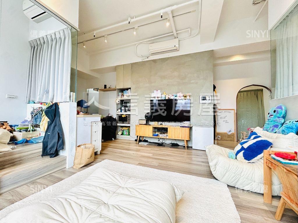 高樓二房附車位日光天際宅房屋室內格局與周邊環境