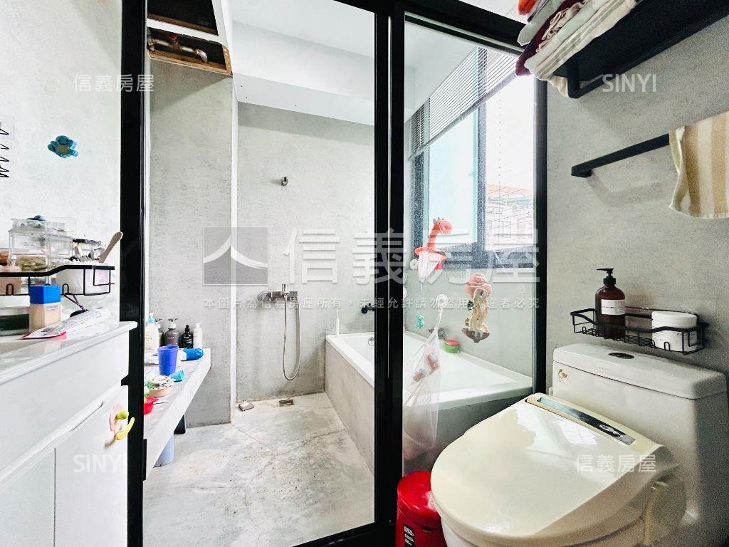 高樓二房附車位日光天際宅房屋室內格局與周邊環境