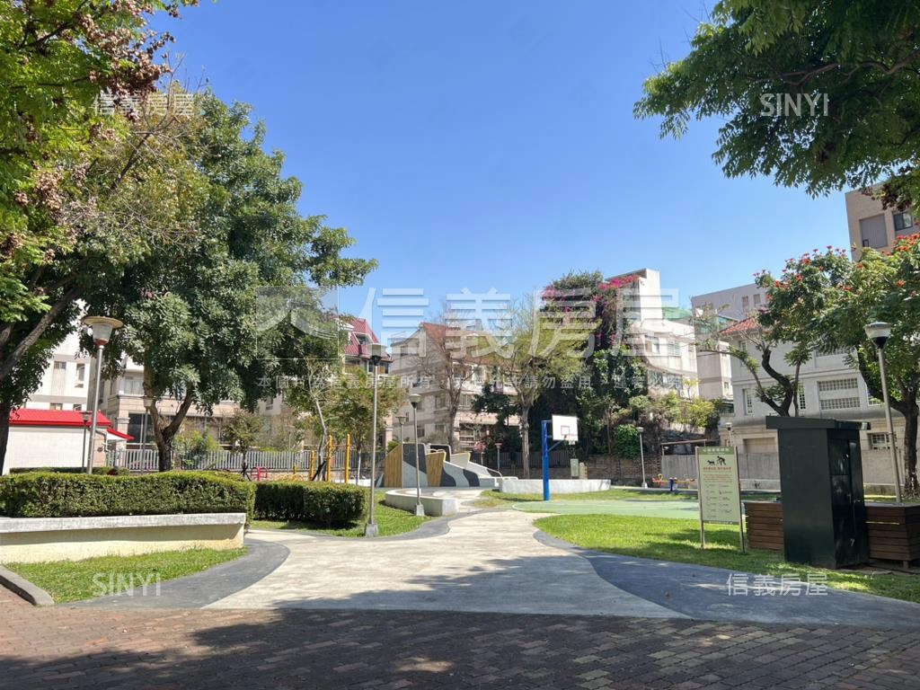 市政新鋭Ａ１０邊間朝南房屋室內格局與周邊環境