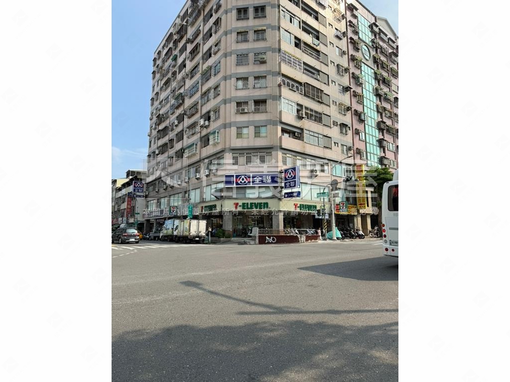三民國小全聯旁三房房屋室內格局與周邊環境