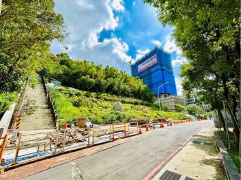 湯泉紅樹林三房美屋