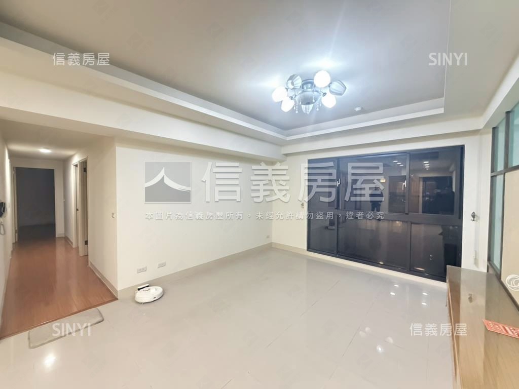 丹麥大空間雙車位房屋室內格局與周邊環境