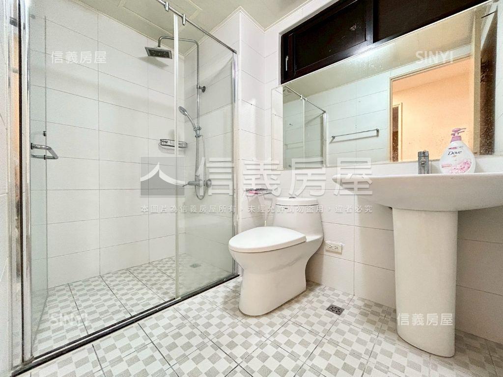 丹麥角間明亮大空間雙車位房屋室內格局與周邊環境