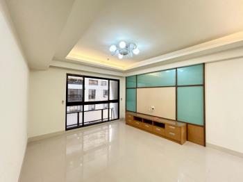 丹麥角間明亮大空間雙車位