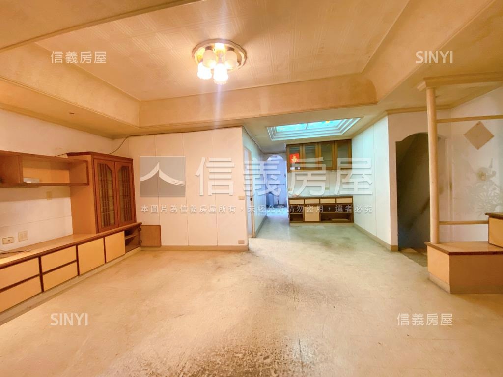 ●顯眼●透天傳家金店面房屋室內格局與周邊環境