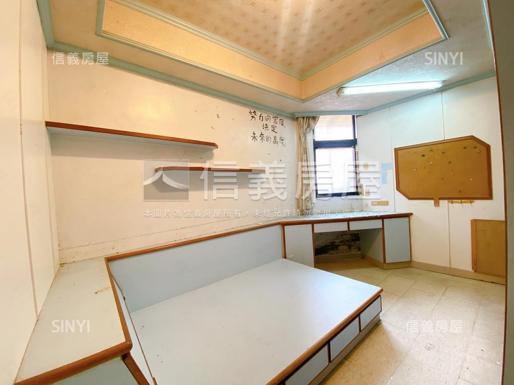 ●顯眼●透天傳家金店面房屋室內格局與周邊環境