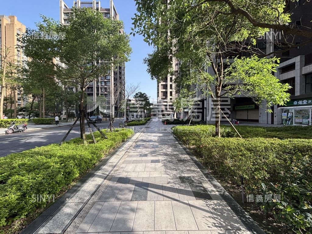 市聲鼎沸●市場黃金店面房屋室內格局與周邊環境