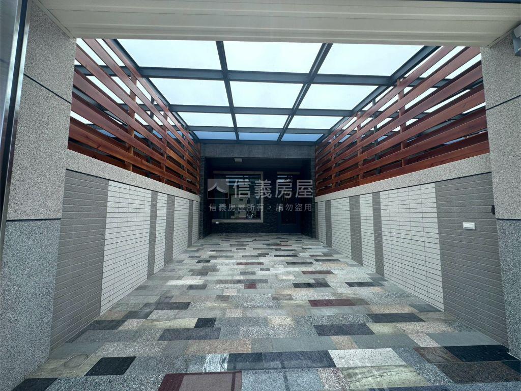 富春路全新臨路透店Ｄ房屋室內格局與周邊環境