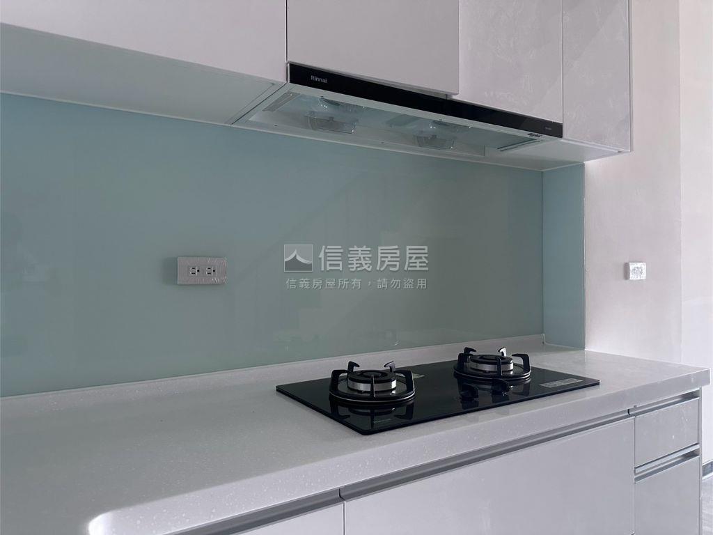 富春路全新臨路透店Ｄ房屋室內格局與周邊環境