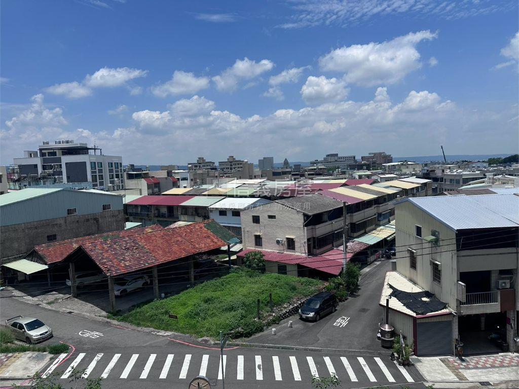 富春路全新臨路透店Ｄ房屋室內格局與周邊環境