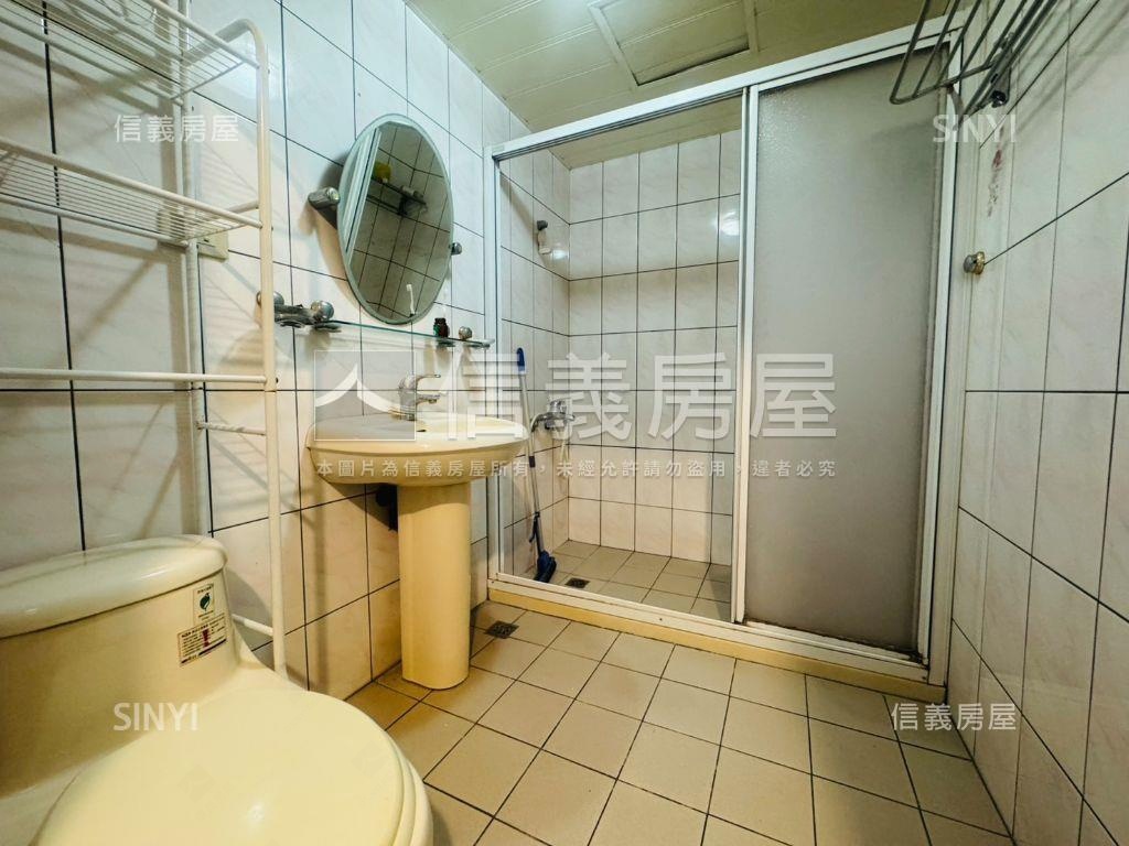 圓富寬敞四房車位房屋室內格局與周邊環境