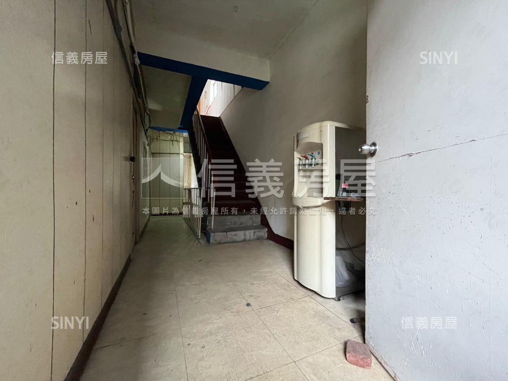 後站稀有昆明路透天房屋室內格局與周邊環境