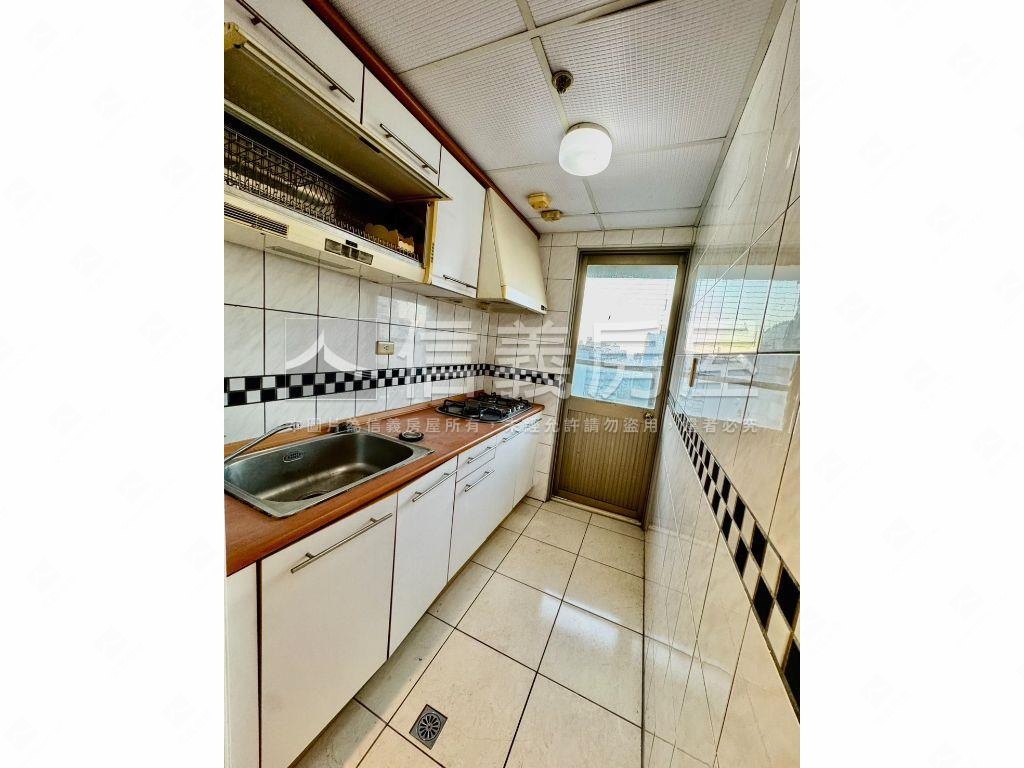 春風得意高樓３房附車位房屋室內格局與周邊環境