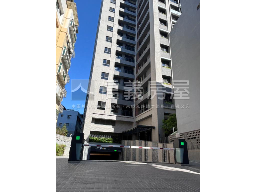 激推專任元城建設二房車位房屋室內格局與周邊環境