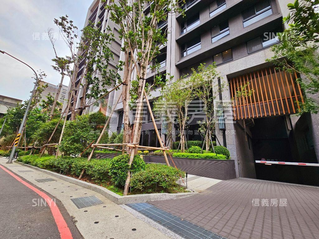 采采良品挑高一樓房屋室內格局與周邊環境