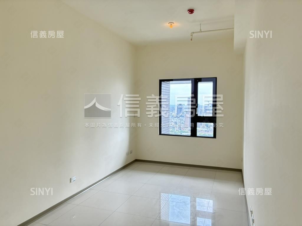 仰星殿高樓平車看七期房屋室內格局與周邊環境