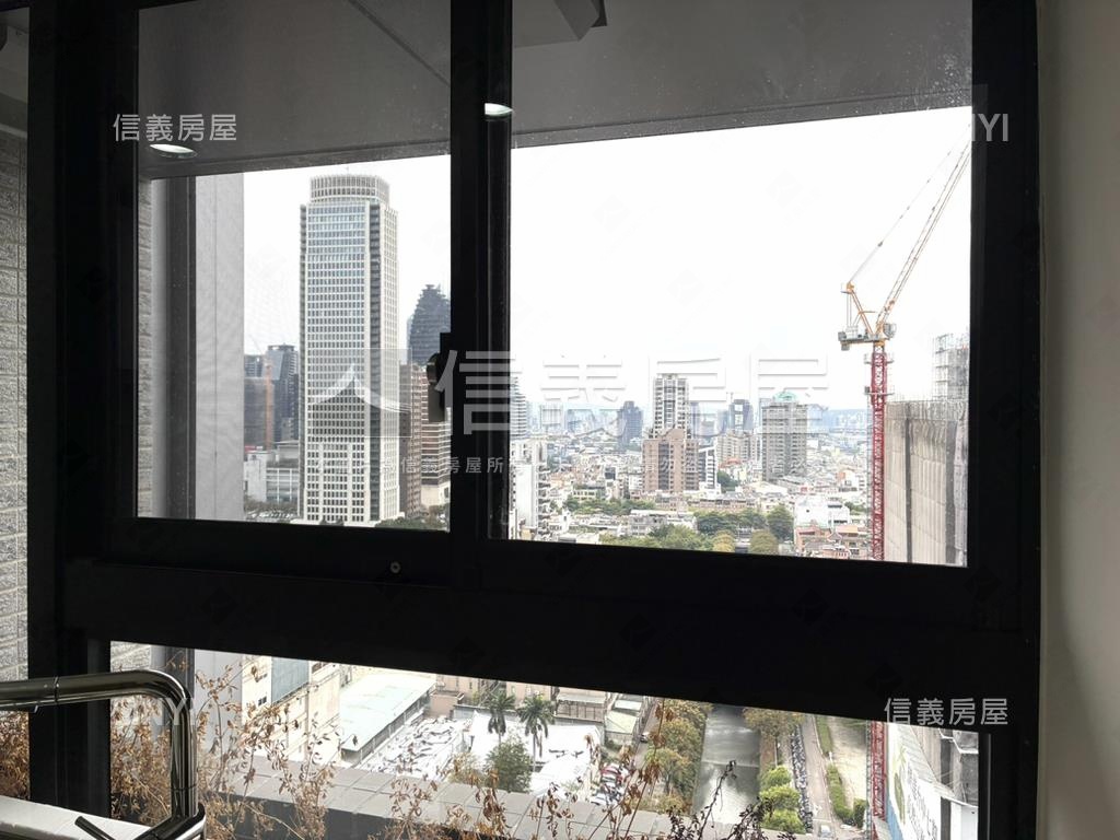 仰星殿高樓平車看七期房屋室內格局與周邊環境