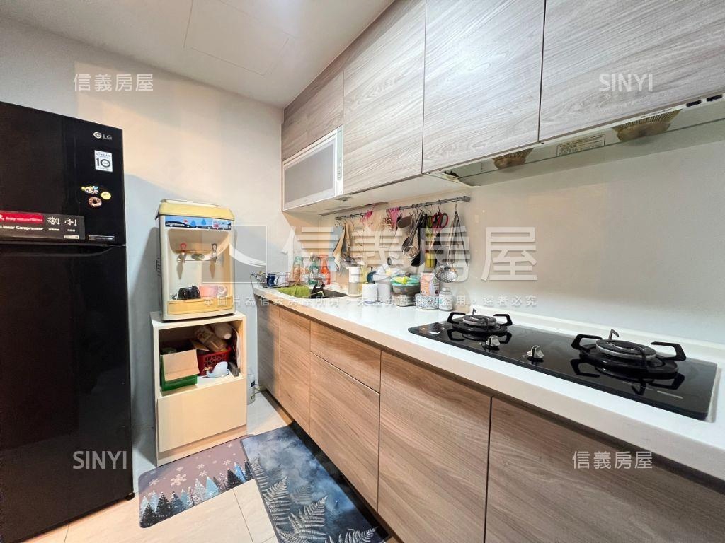 東區雙衛浴開窗三房平車房屋室內格局與周邊環境