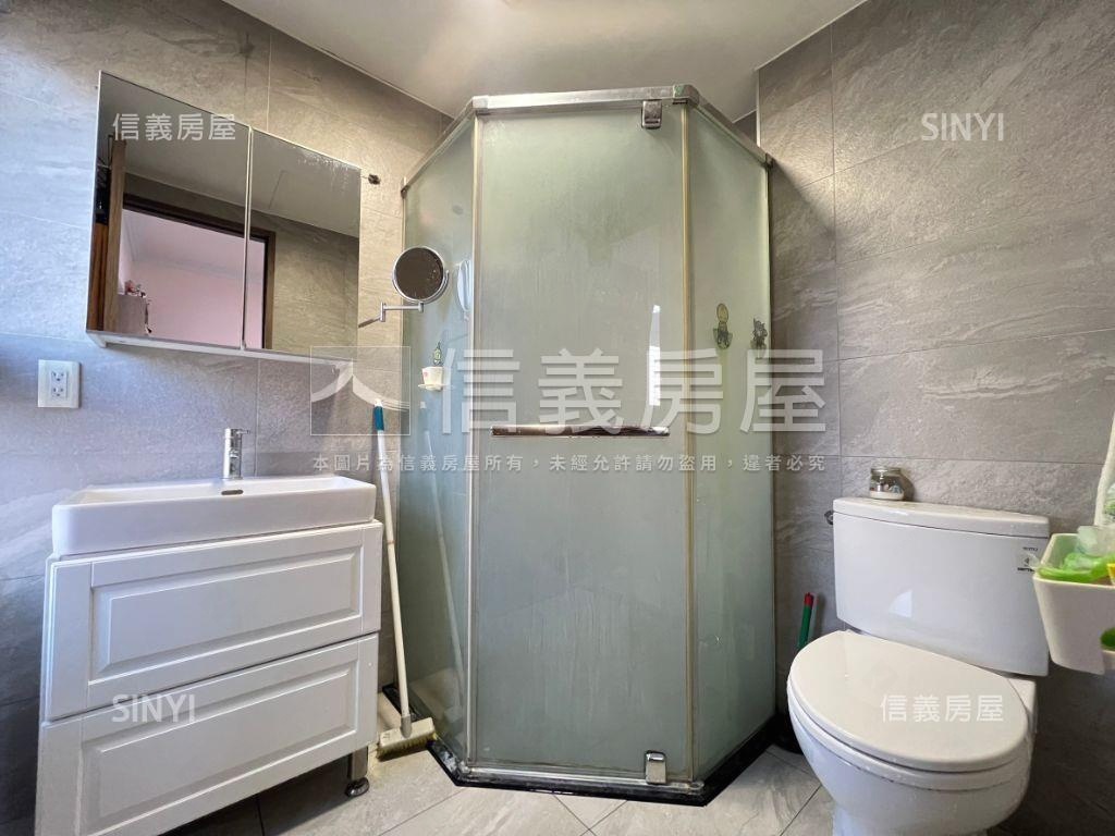 東區雙衛浴開窗三房平車房屋室內格局與周邊環境