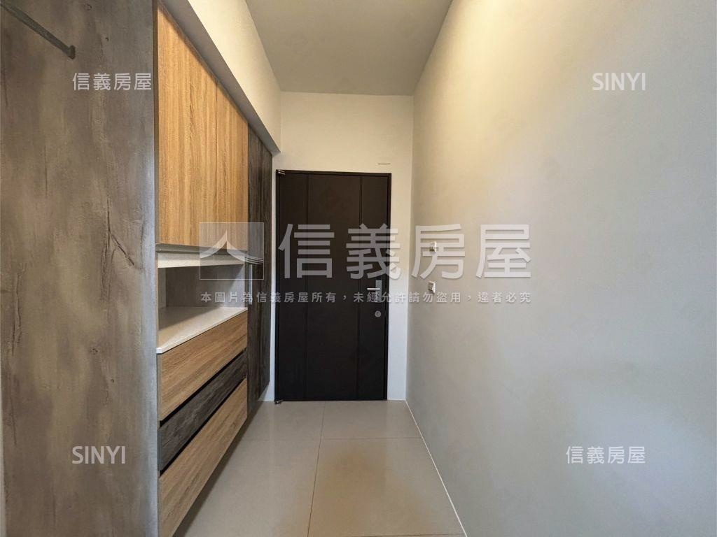 鳳凰幸福２房車位房屋室內格局與周邊環境