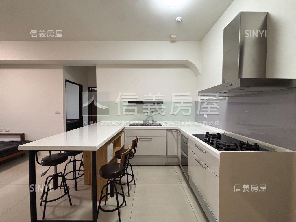 鳳凰幸福２房車位房屋室內格局與周邊環境