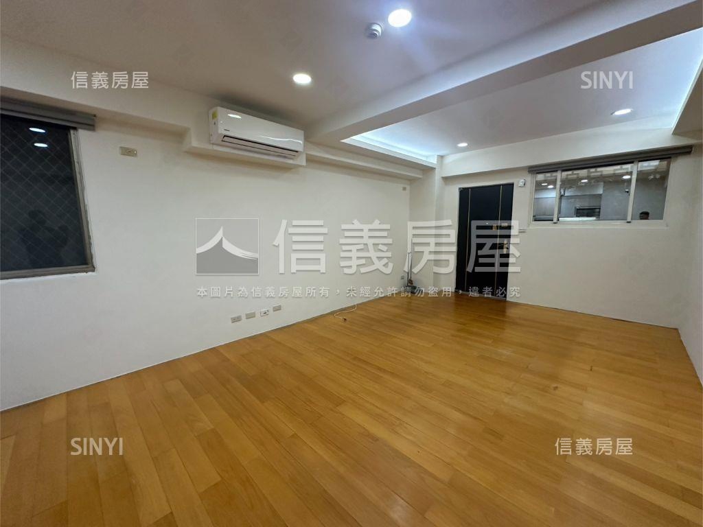 店長推薦學府春秋三房車位房屋室內格局與周邊環境