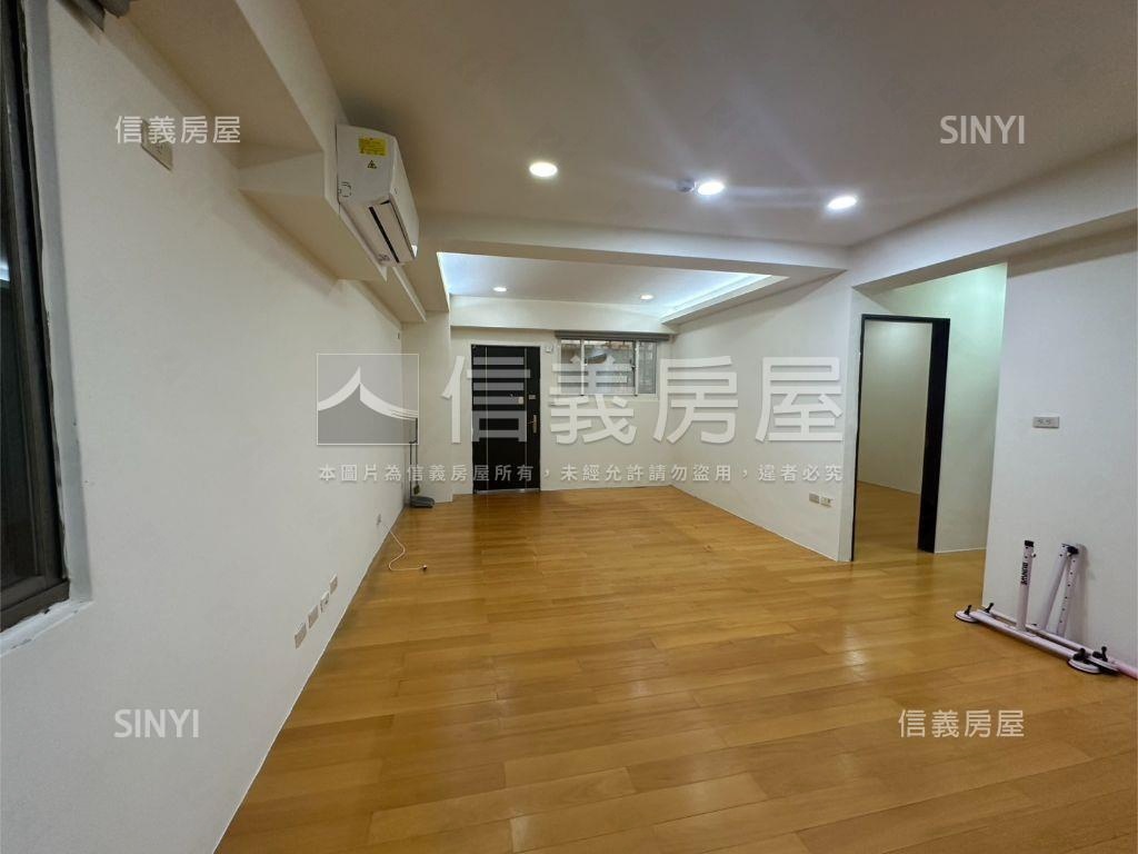 店長推薦學府春秋三房車位房屋室內格局與周邊環境