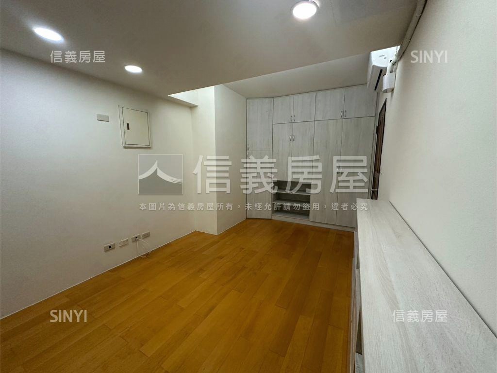 店長推薦學府春秋三房車位房屋室內格局與周邊環境