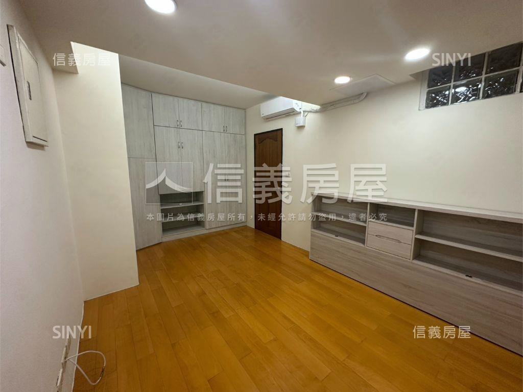 店長推薦學府春秋三房車位房屋室內格局與周邊環境