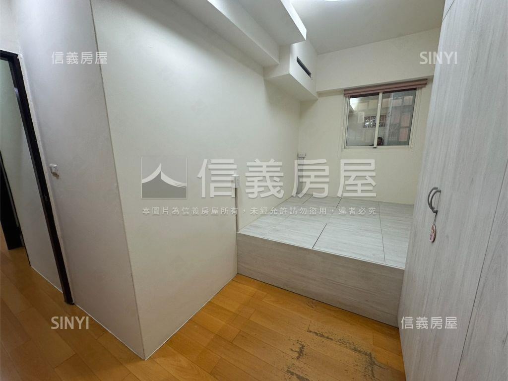 店長推薦學府春秋三房車位房屋室內格局與周邊環境