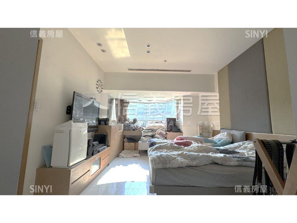 愛河後棟美景雙車位房屋室內格局與周邊環境