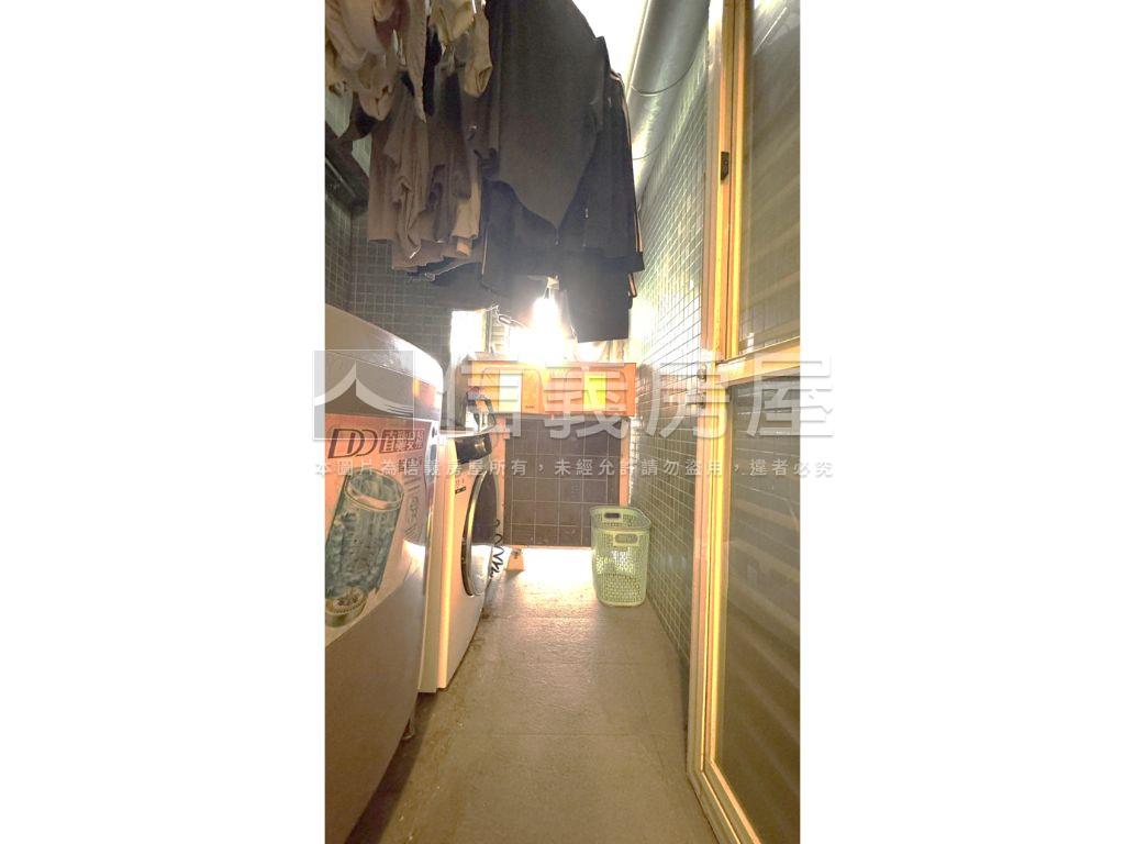 愛河後棟美景雙車位房屋室內格局與周邊環境