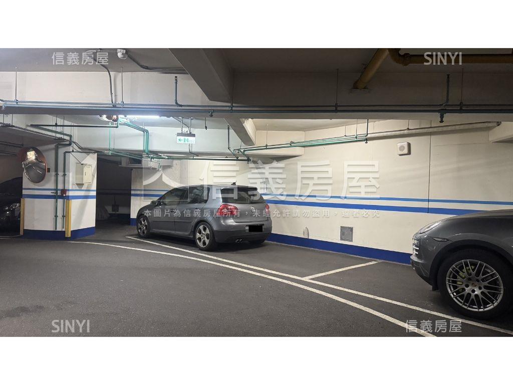 愛河後棟美景雙車位房屋室內格局與周邊環境