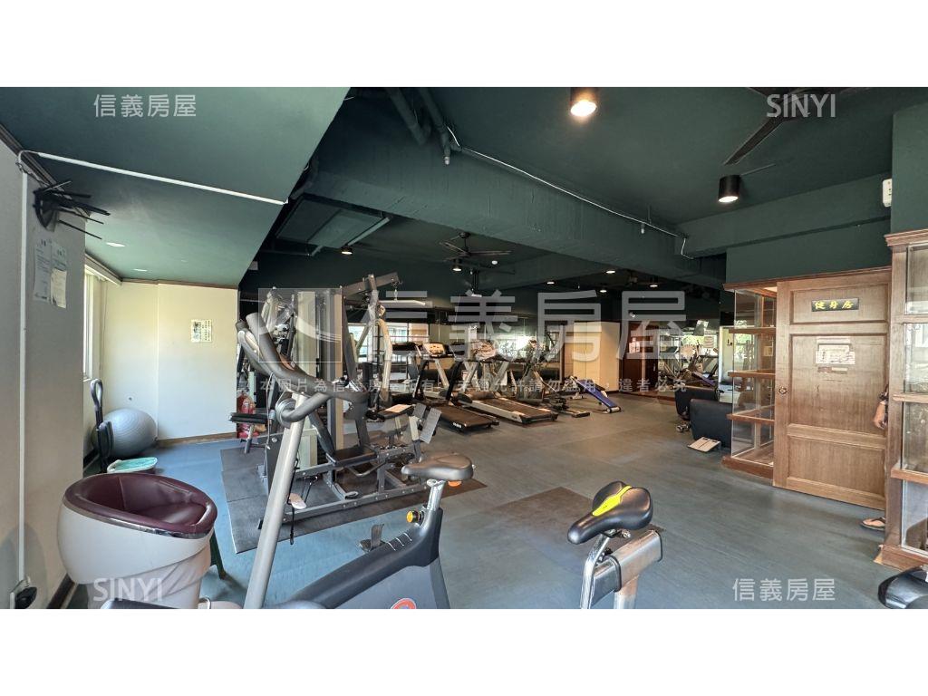 愛河後棟美景雙車位房屋室內格局與周邊環境