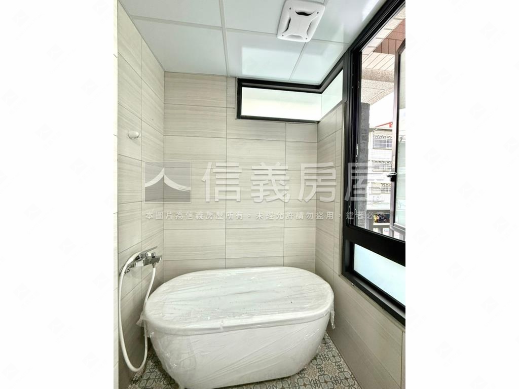 風光明媚透天別墅房屋室內格局與周邊環境