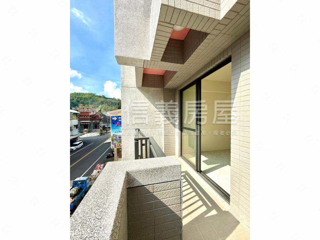 風光明媚透天別墅房屋室內格局與周邊環境