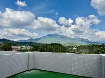 風光明媚透天別墅