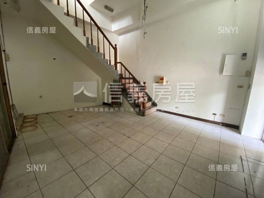 ＜推＞知名連鎖三角窗店面房屋室內格局與周邊環境