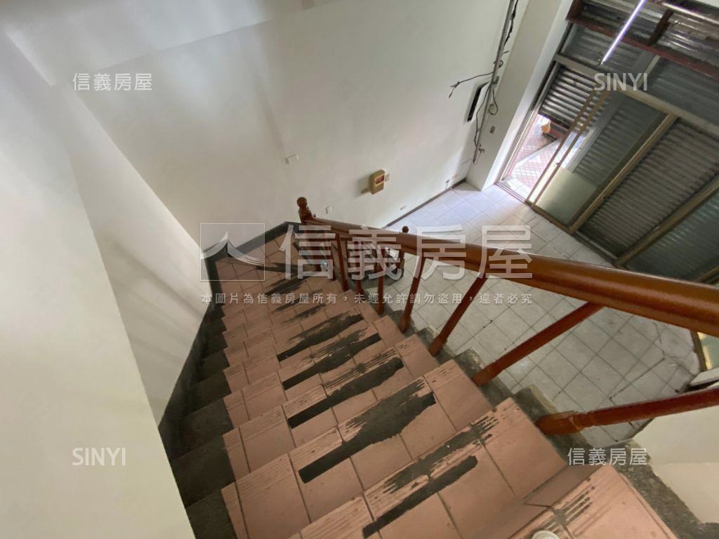 ＜推＞知名連鎖三角窗店面房屋室內格局與周邊環境