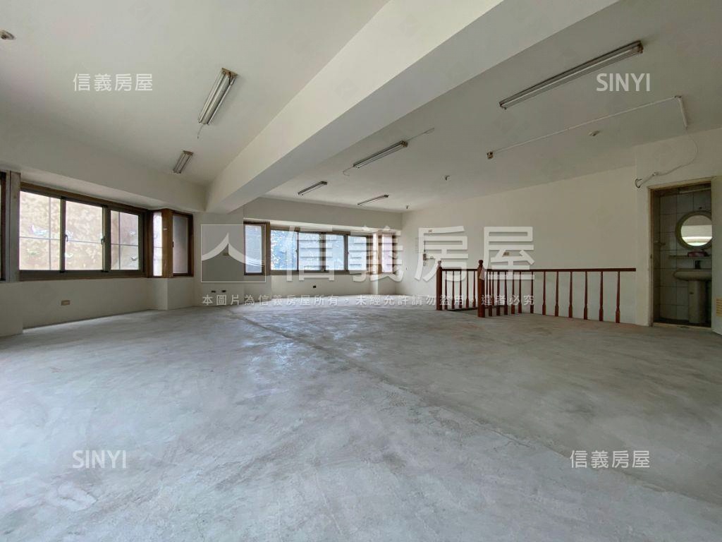 ＜推＞知名連鎖三角窗店面房屋室內格局與周邊環境