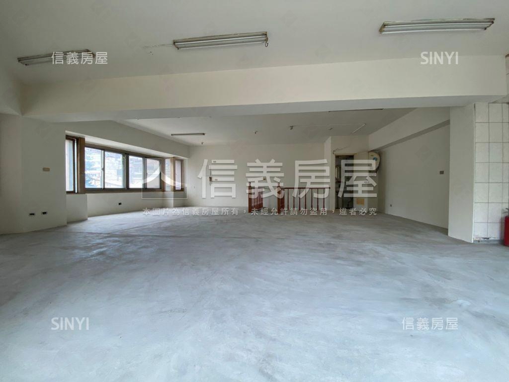 ＜推＞知名連鎖三角窗店面房屋室內格局與周邊環境