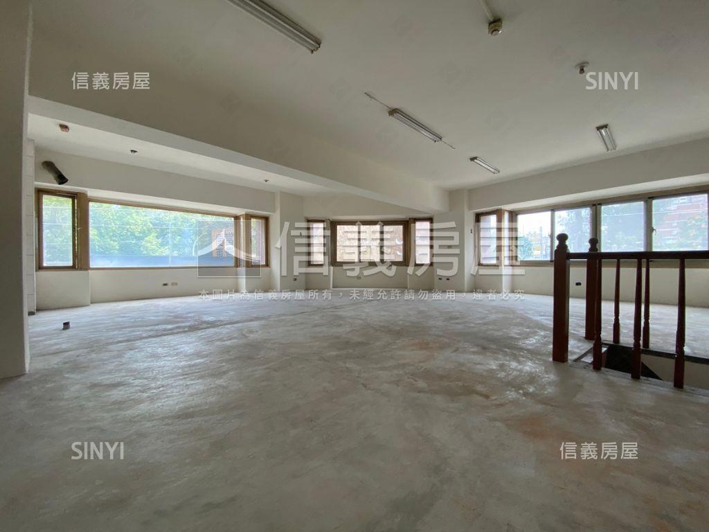 ＜推＞知名連鎖三角窗店面房屋室內格局與周邊環境