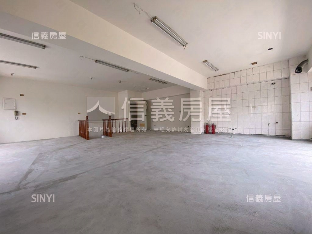 ＜推＞知名連鎖三角窗店面房屋室內格局與周邊環境