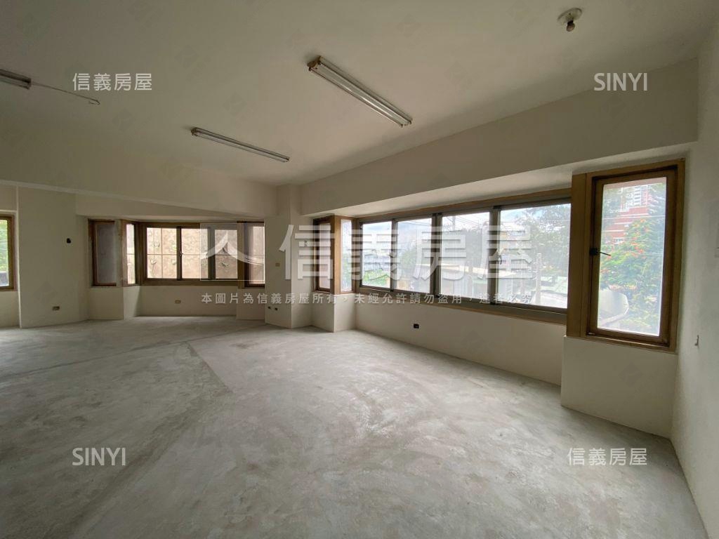 ＜推＞知名連鎖三角窗店面房屋室內格局與周邊環境