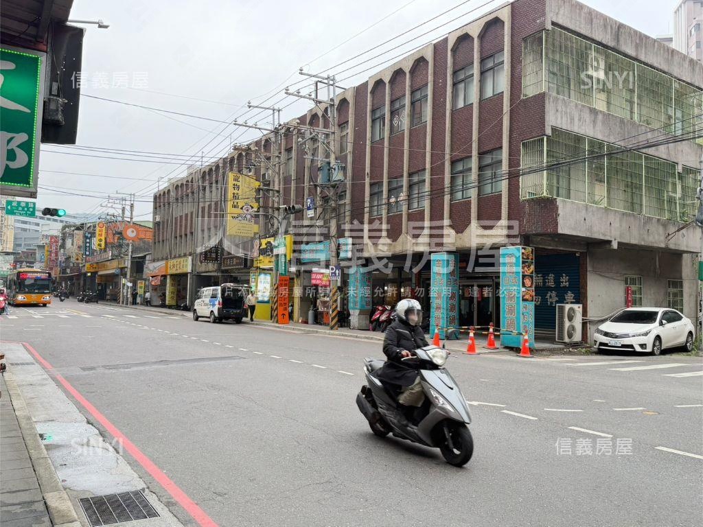 正成泰路醒目金店面房屋室內格局與周邊環境