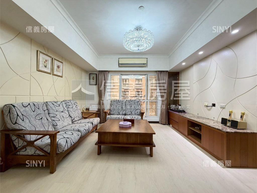 凡登精美四房車位房屋室內格局與周邊環境