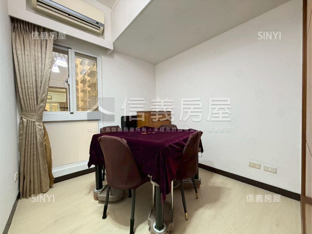 凡登精美四房車位房屋室內格局與周邊環境